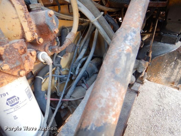 image for item MJ9821 1995 Ford LTS9000  dump truck