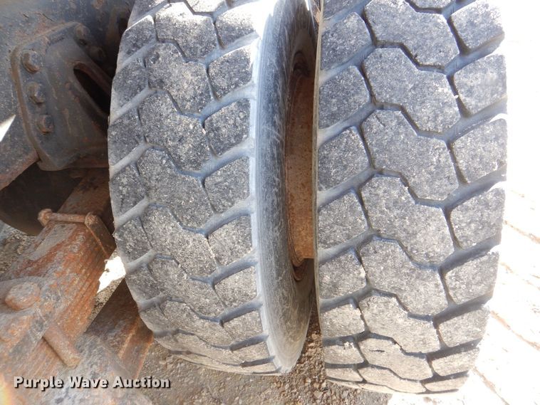 image for item MJ9821 1995 Ford LTS9000  dump truck