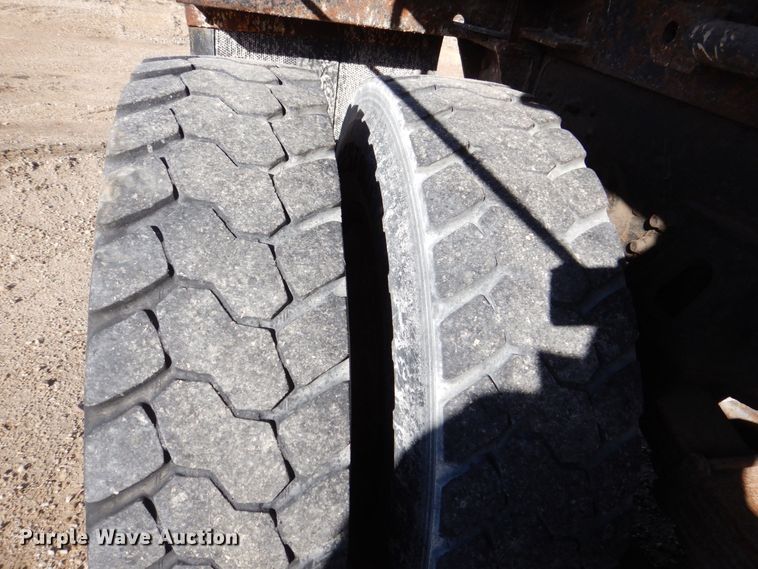 image for item MJ9821 1995 Ford LTS9000  dump truck