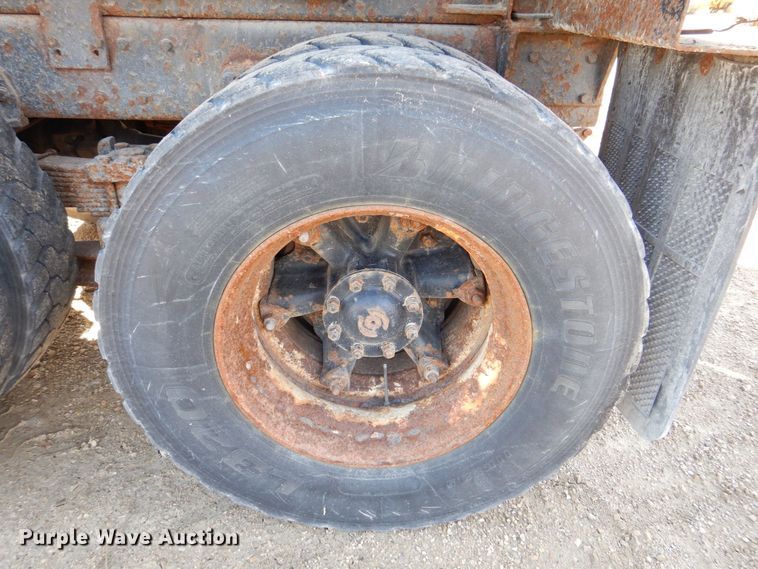 image for item MJ9821 1995 Ford LTS9000  dump truck