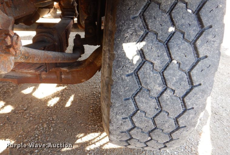 image for item MJ9821 1995 Ford LTS9000  dump truck