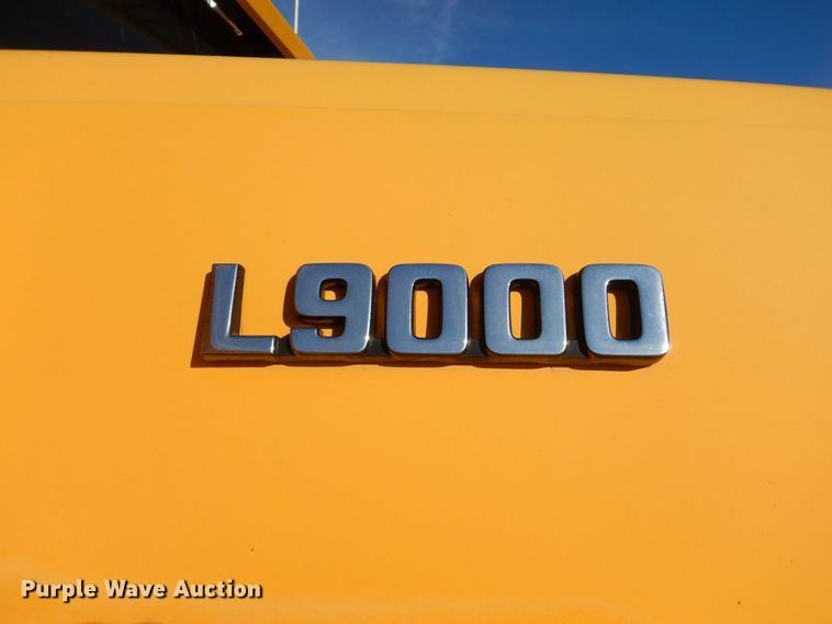 image for item MJ9821 1995 Ford LTS9000  dump truck