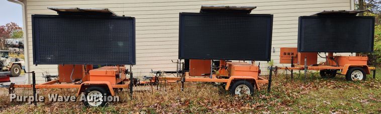 image for item MK9507 (3) AM SIG message board trailers