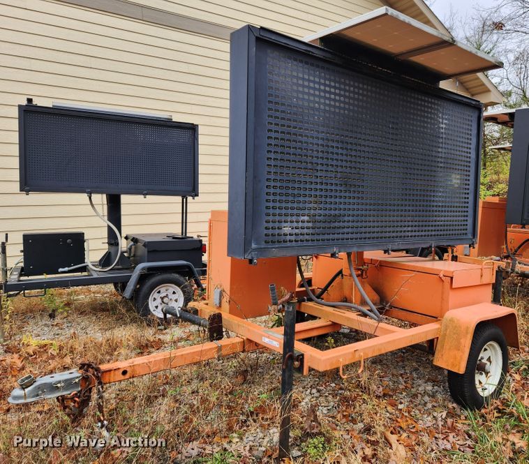 image for item MK9507 (3) AM SIG message board trailers