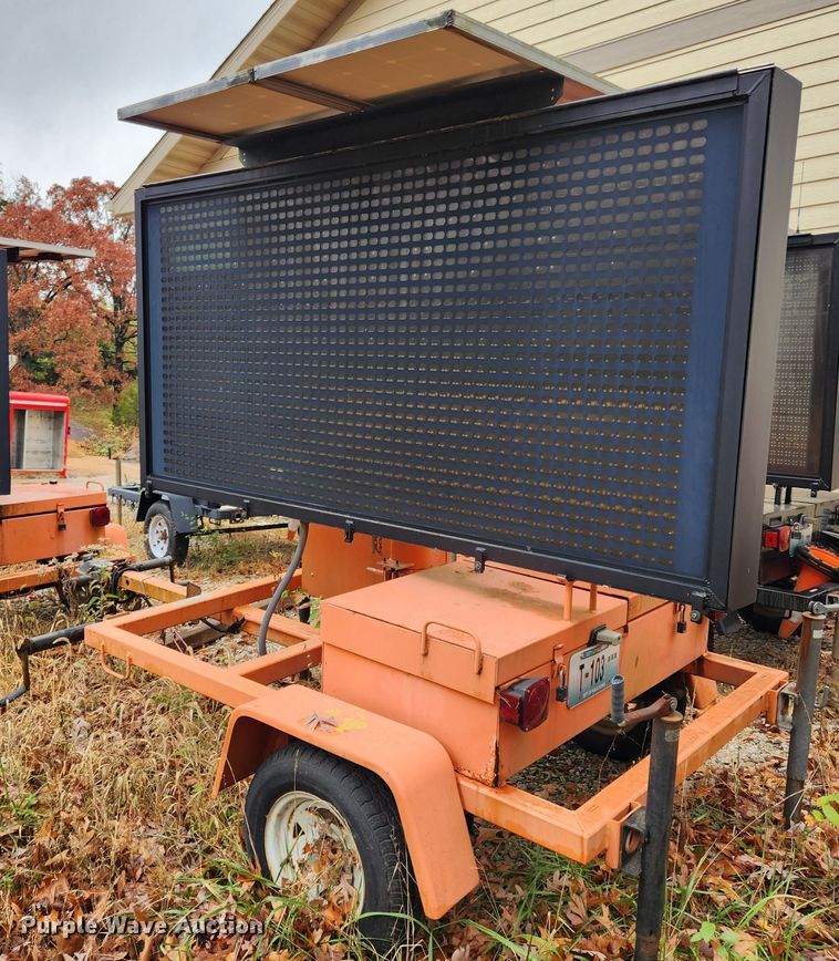 image for item MK9507 (3) AM SIG message board trailers