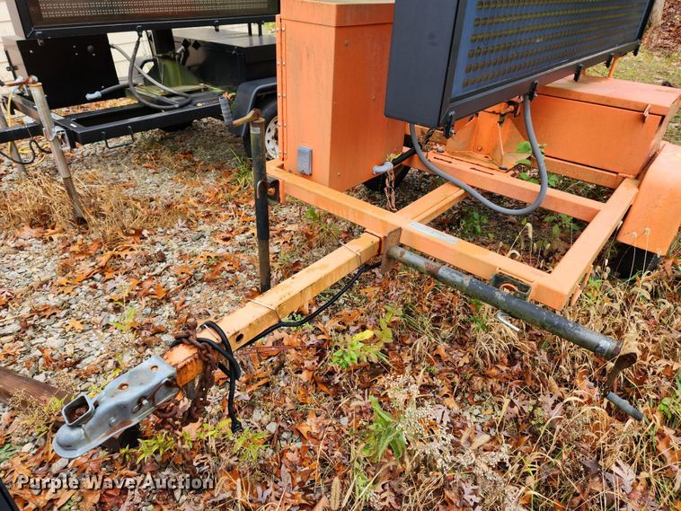 image for item MK9507 (3) AM SIG message board trailers