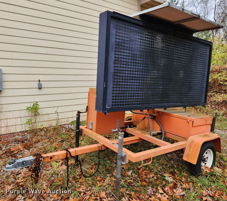 image for item MK9507 (3) AM SIG message board trailers