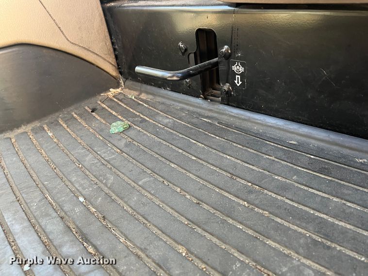 image for item MN9361 2015 John Deere 6115D  MFWD tractor