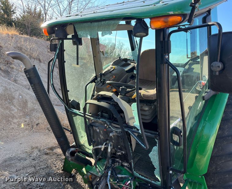 image for item MN9361 2015 John Deere 6115D  MFWD tractor