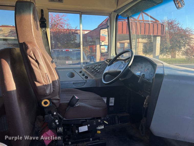 image for item MR9979 2008 International CE300  school bus