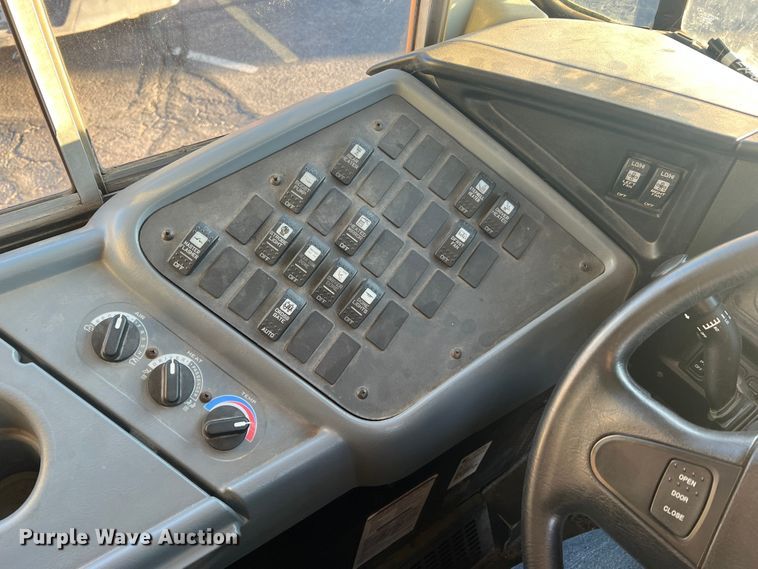 image for item MR9979 2008 International CE300  school bus