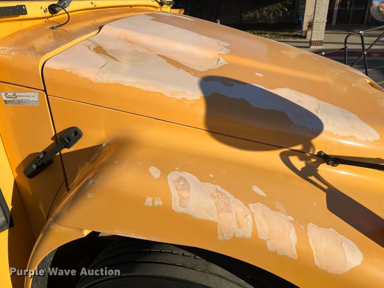 image for item MR9981 2005 Blue Bird Vision  school bus