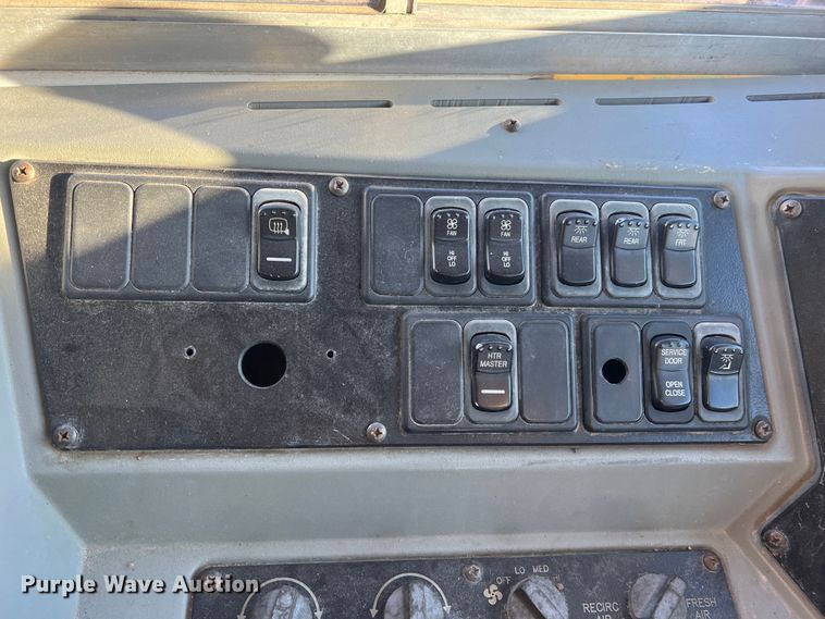 image for item MR9981 2005 Blue Bird Vision  school bus