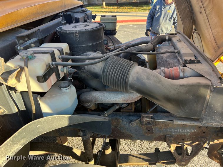 image for item MR9981 2005 Blue Bird Vision  school bus