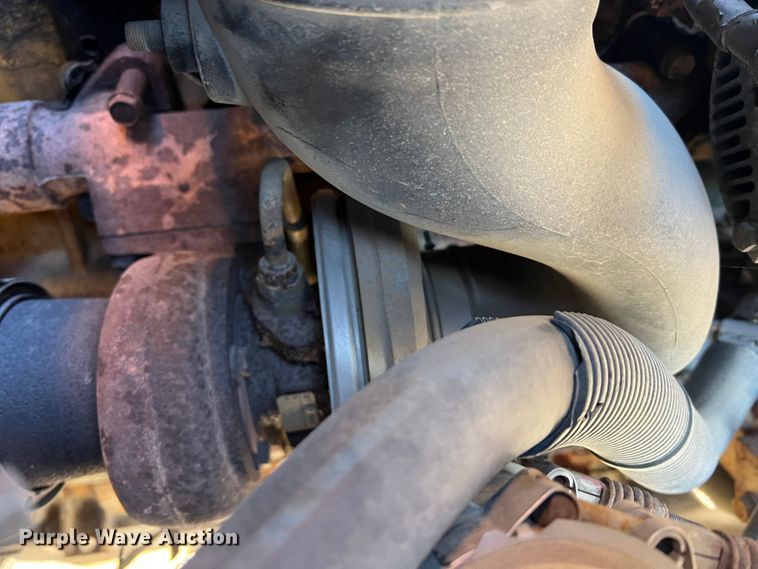 image for item MR9981 2005 Blue Bird Vision  school bus