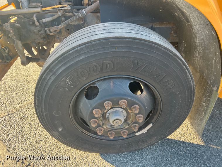 image for item MR9981 2005 Blue Bird Vision  school bus