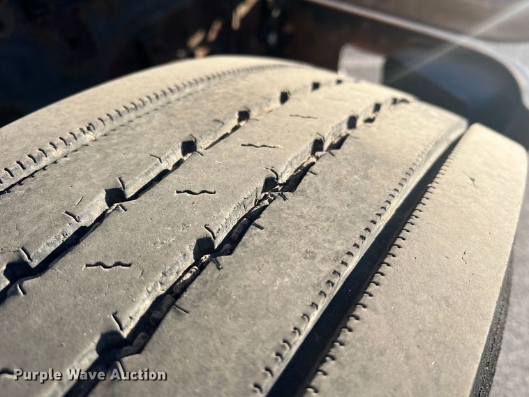 image for item MR9981 2005 Blue Bird Vision  school bus