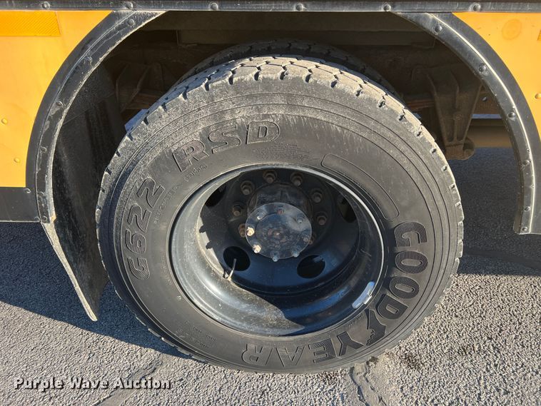 image for item MR9981 2005 Blue Bird Vision  school bus