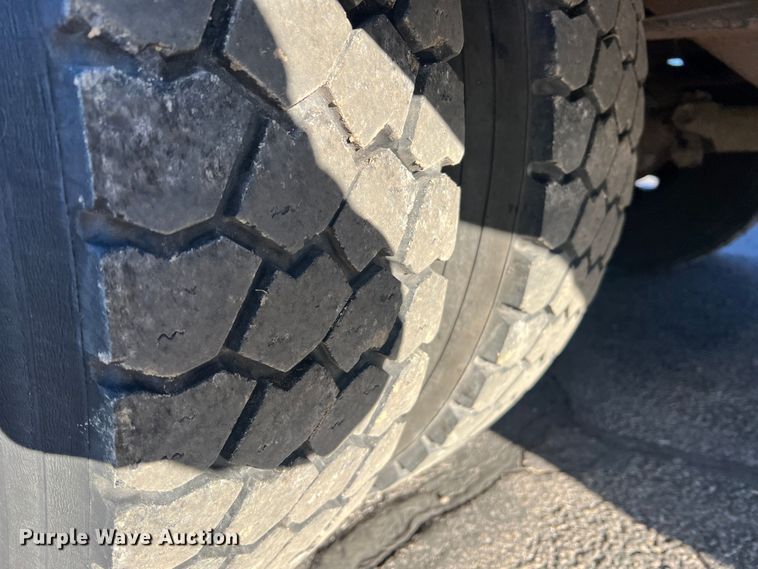 image for item MR9981 2005 Blue Bird Vision  school bus