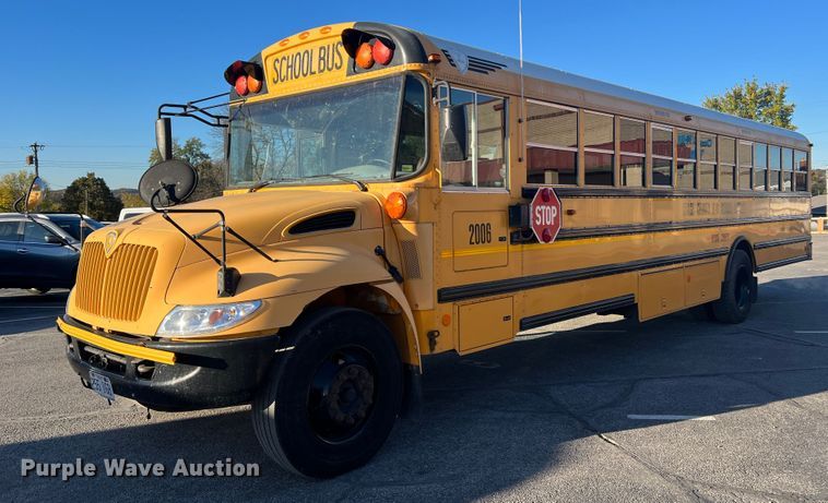 image for item MR9982 2006 International CE300  school bus