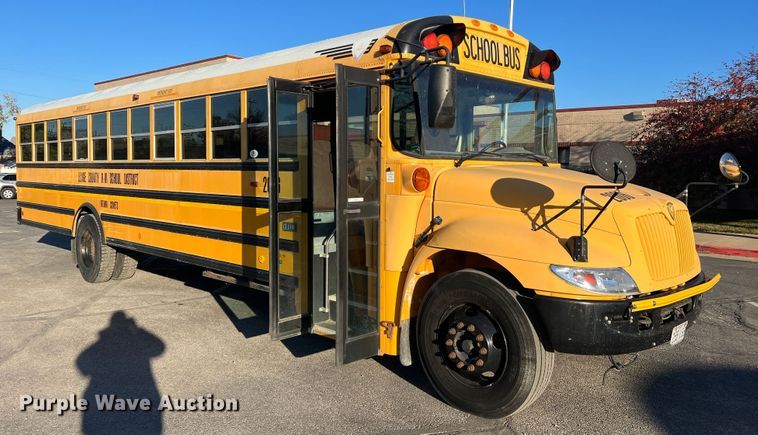 image for item MR9982 2006 International CE300  school bus