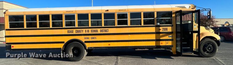 image for item MR9982 2006 International CE300  school bus