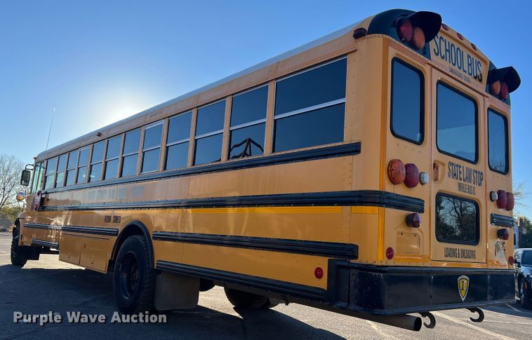 image for item MR9982 2006 International CE300  school bus