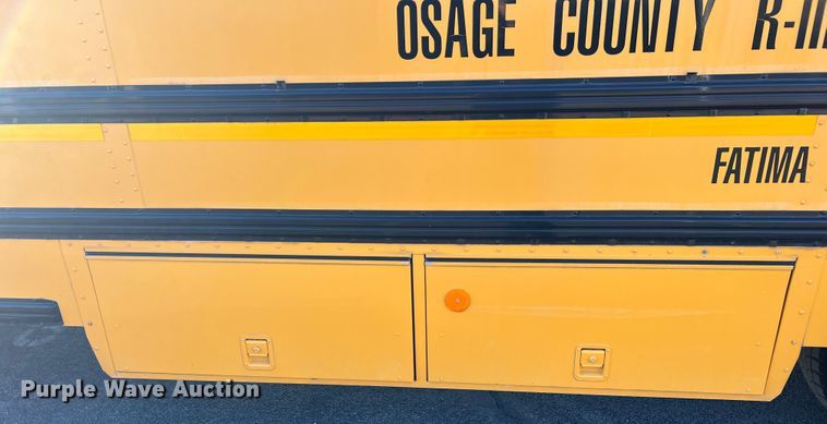 image for item MR9982 2006 International CE300  school bus