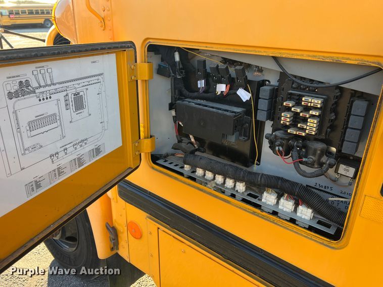 image for item MR9982 2006 International CE300  school bus