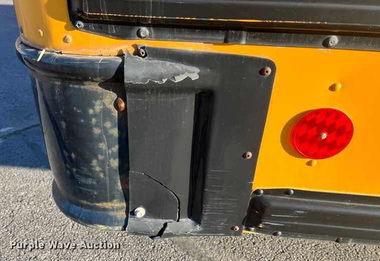 image for item MR9982 2006 International CE300  school bus