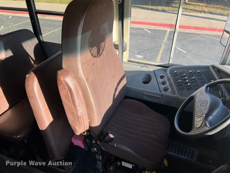 image for item MR9982 2006 International CE300  school bus