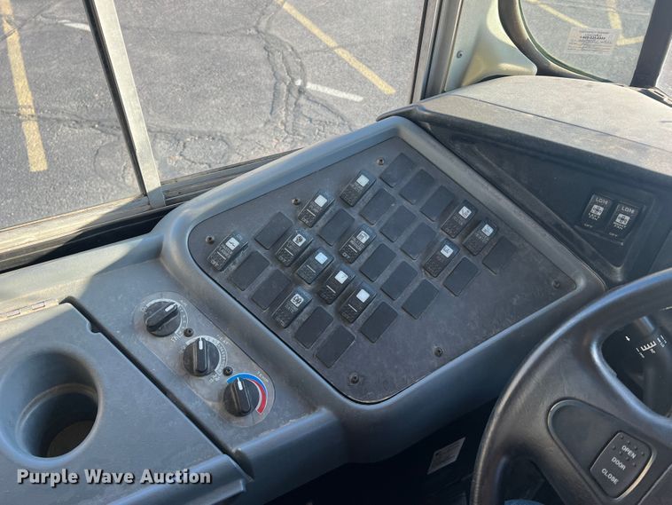 image for item MR9982 2006 International CE300  school bus