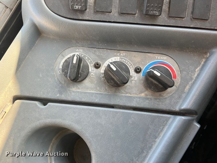 image for item MR9982 2006 International CE300  school bus