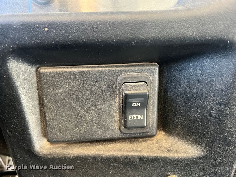 image for item MR9982 2006 International CE300  school bus