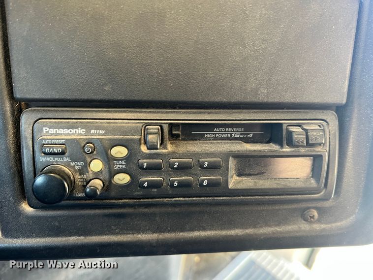 image for item MR9982 2006 International CE300  school bus