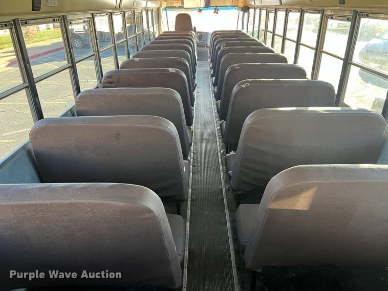 image for item MR9982 2006 International CE300  school bus