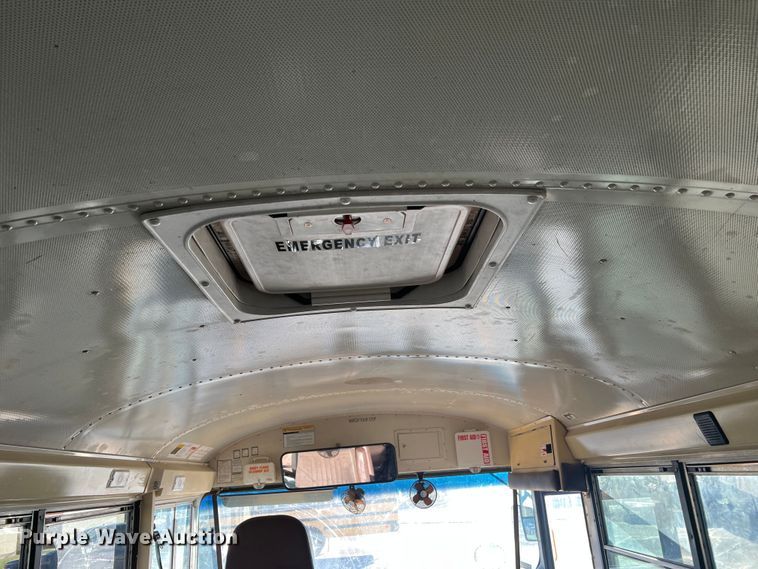 image for item MR9982 2006 International CE300  school bus