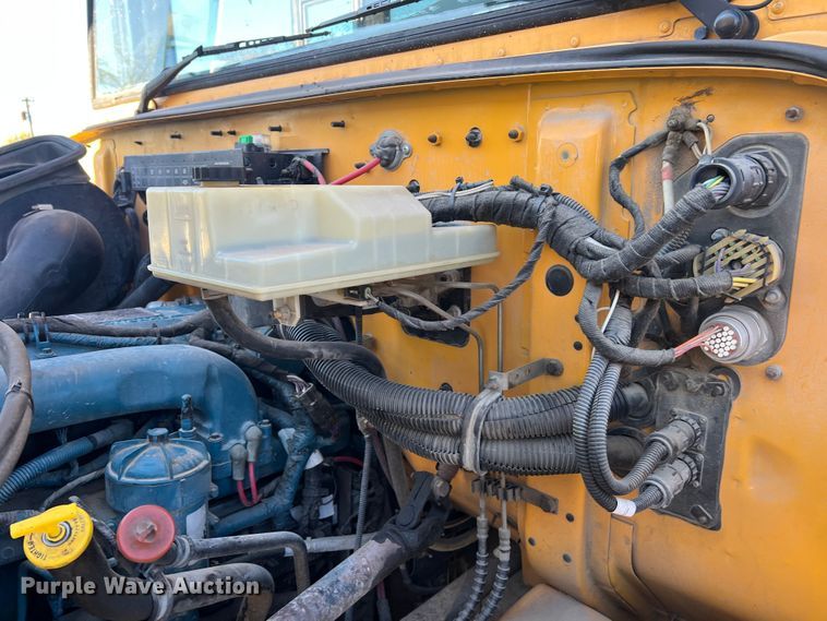 image for item MR9982 2006 International CE300  school bus