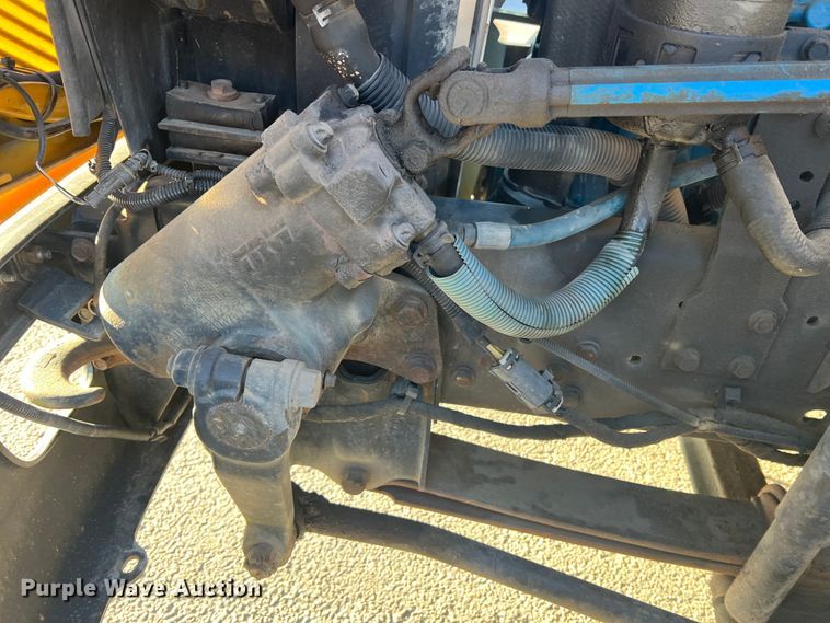 image for item MR9982 2006 International CE300  school bus