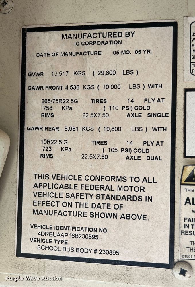 image for item MR9982 2006 International CE300  school bus