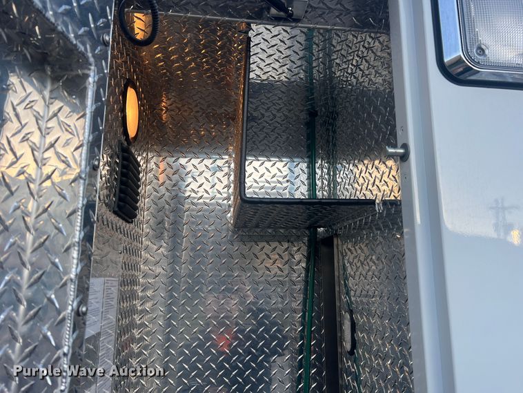 image for item MR9987 2013 Chevrolet Express G3500  ambulance