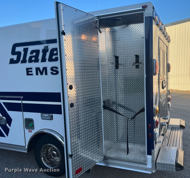 image for item MR9987 2013 Chevrolet Express G3500  ambulance