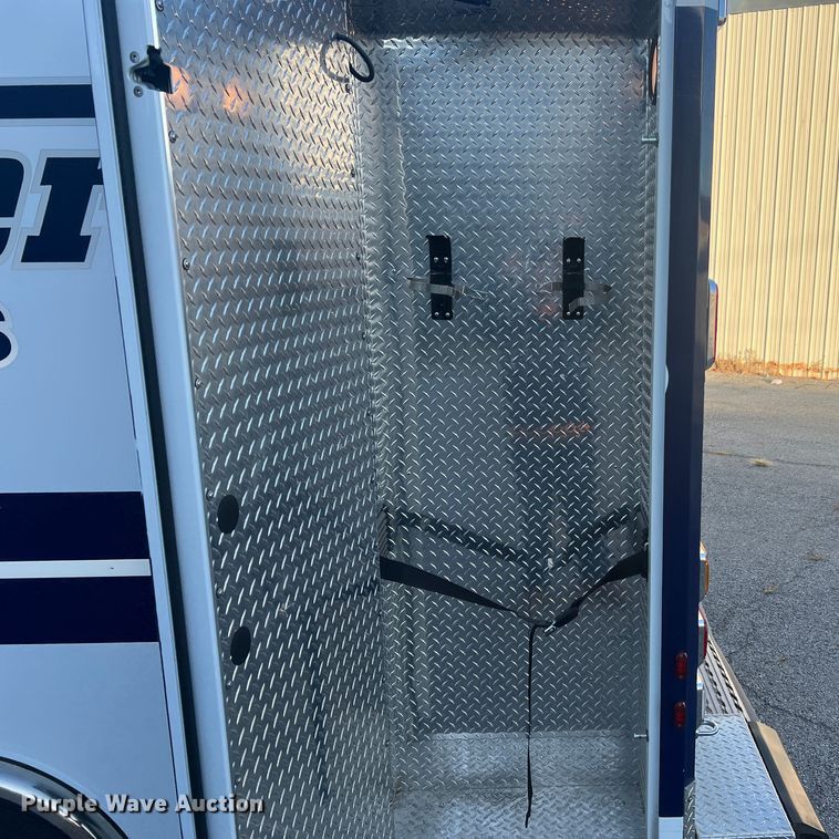 image for item MR9987 2013 Chevrolet Express G3500  ambulance