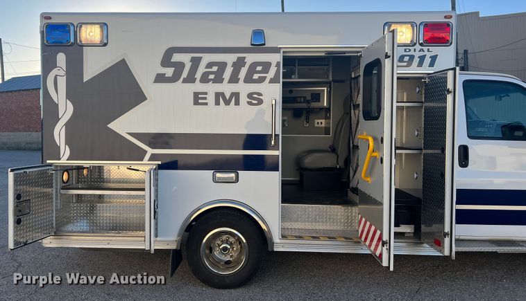 image for item MR9987 2013 Chevrolet Express G3500  ambulance