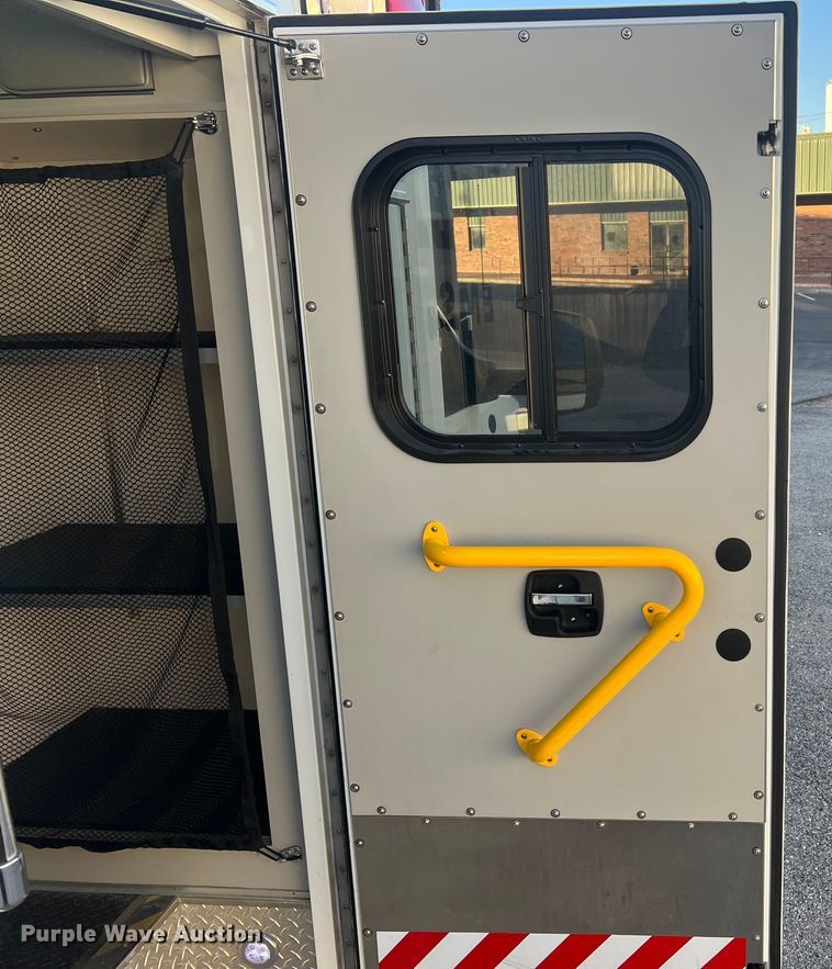 image for item MR9987 2013 Chevrolet Express G3500  ambulance