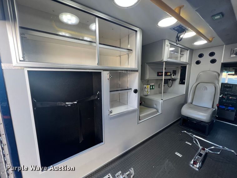 image for item MR9987 2013 Chevrolet Express G3500  ambulance