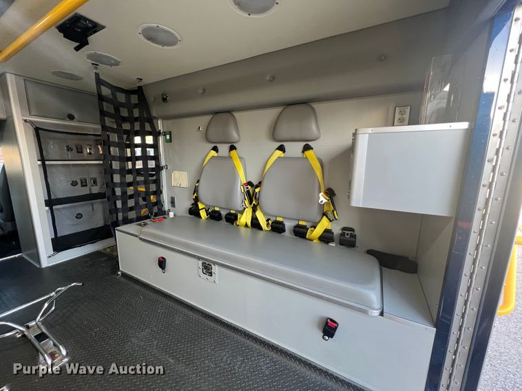 image for item MR9987 2013 Chevrolet Express G3500  ambulance