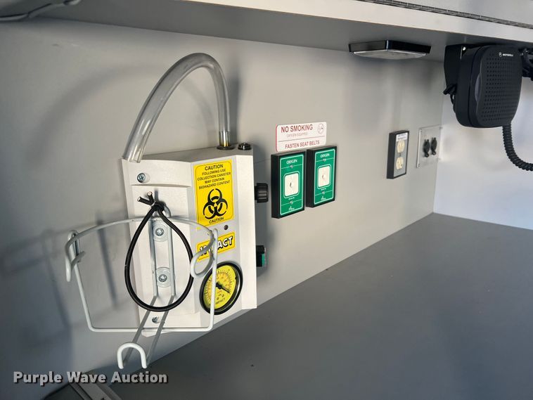 image for item MR9987 2013 Chevrolet Express G3500  ambulance