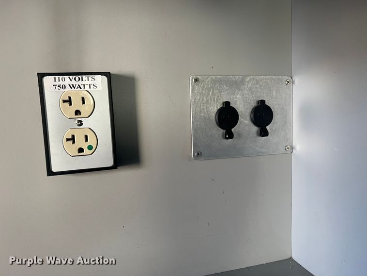 image for item MR9987 2013 Chevrolet Express G3500  ambulance