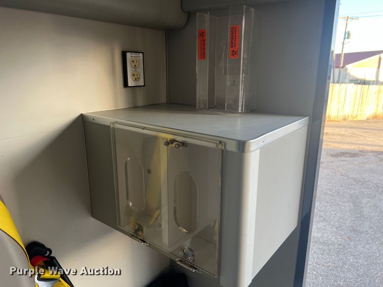 image for item MR9987 2013 Chevrolet Express G3500  ambulance